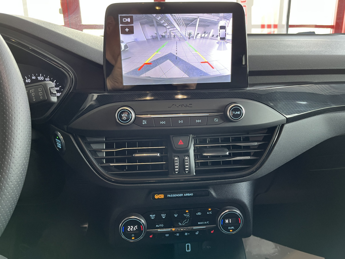 FORD FOCUS ST LINE 1,5 150 BVA8 GPS CAMERA REGULATEUR APPLE CARPLAY DRIVING MODE EXCELLENT ETAT