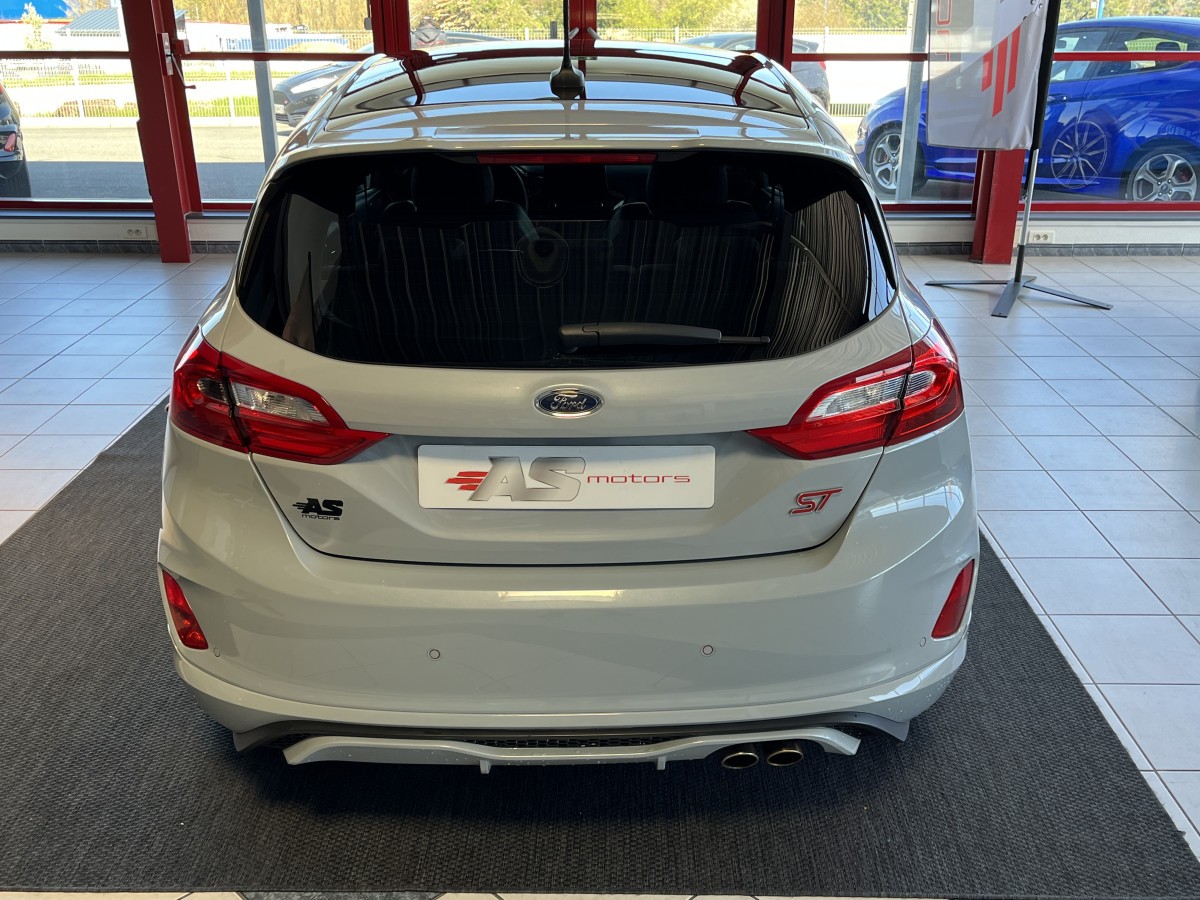 FORD FIESTA 200 1,5 200 PACK PERF TOIT PANO  GPS  APPLE CARPLAY HIFI B&O REGULATEUR KEYLESS PACK HIVER ETAT NEUF