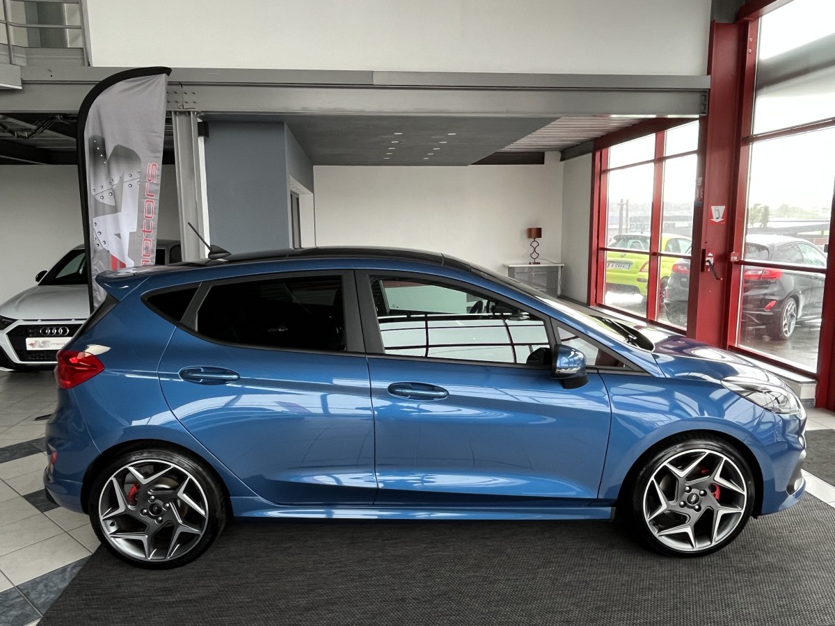 FORD FIESTA ST 1,5 200  PACK PERF TOIT PANO GPS  CAMERA APPLE CARPLAY FULL LED BLUETOOTH HIFI B&O REGULATEUR FULL OPTIONS