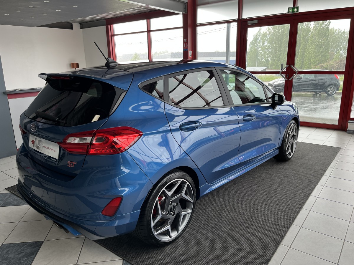 FORD FIESTA ST 1,5 200  PACK PERF TOIT PANO GPS  CAMERA APPLE CARPLAY FULL LED BLUETOOTH HIFI B&O REGULATEUR FULL OPTIONS