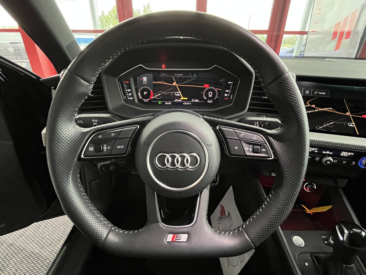 AUDI A1 SPORTBACK  40 TFSI 200  FULL S-LINE DSG6 GPS REGULATEUR KEYLESS DRIVE SELECT APPLE CAR PLAY DIGITAL COCKPIT  BLUETOOTH  ETAT NEUF