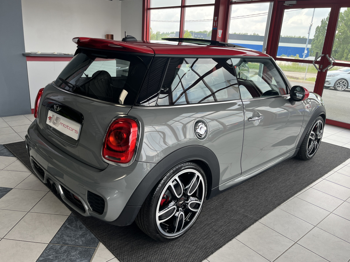 MINI COOPER JOHN COOPER WORKS 2,0 231 GPS TOIT PANO KEYLESS BLUETOOTH REGULATEUR FEUX FULL LED FULL OPTIONS