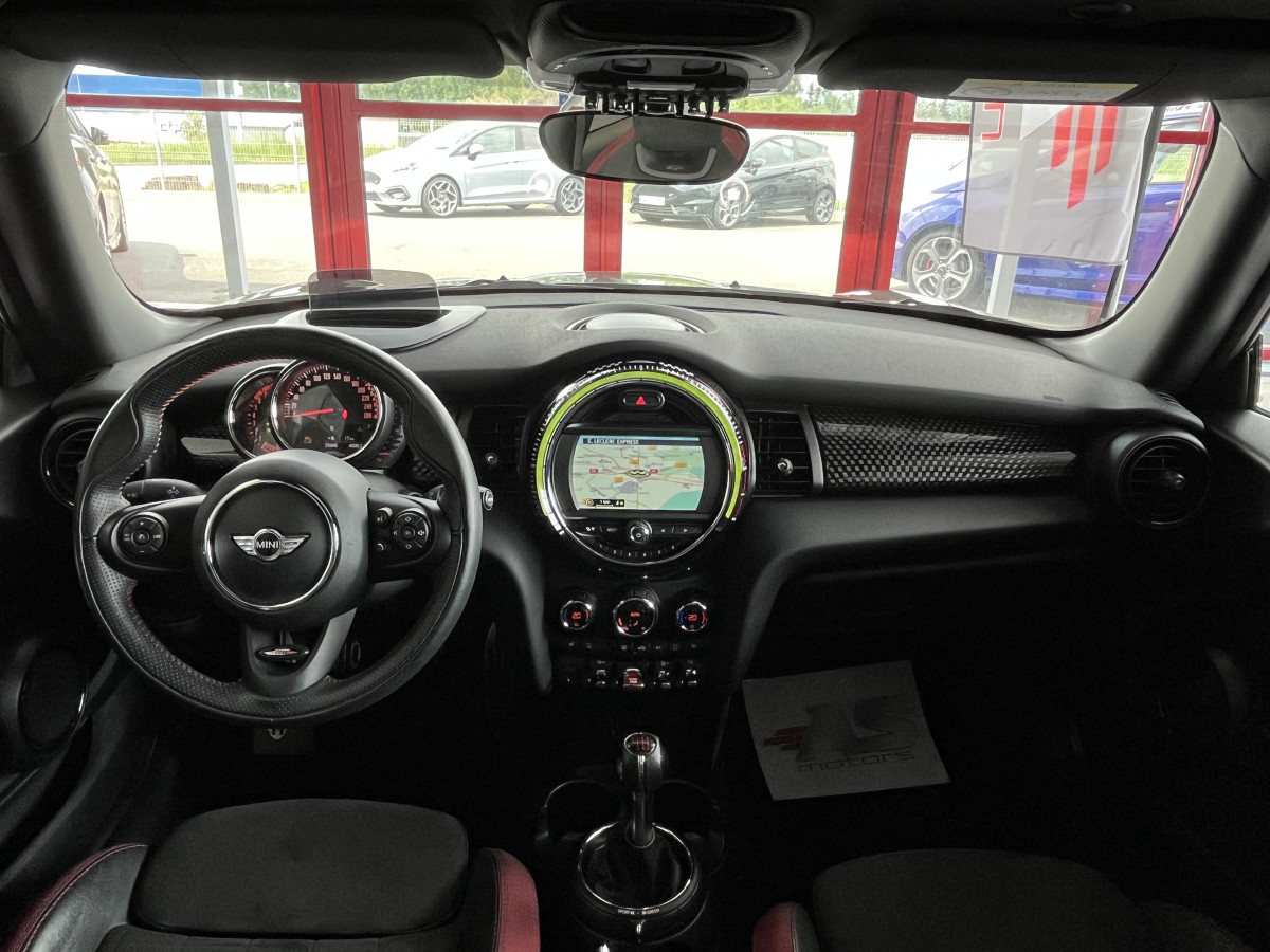 MINI COOPER JOHN COOPER WORKS 2,0 231 GPS TOIT PANO KEYLESS BLUETOOTH REGULATEUR FEUX FULL LED FULL OPTIONS