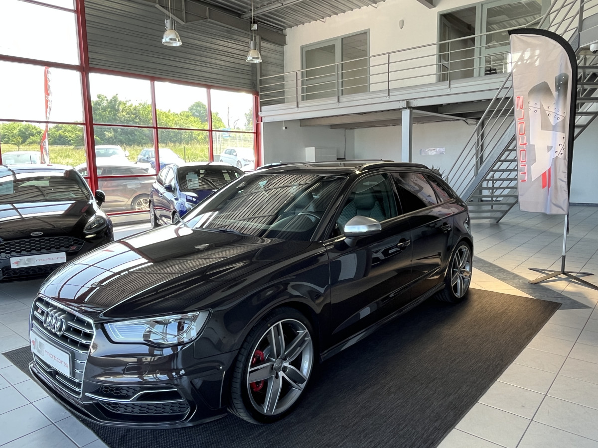 AUDI S3 SPORTBACK 2,0 TFSI 300  GPS ACC  TOIT PANORAMIQUE  KEYLESS REGULATEUR SIEGES SPORT RS  FEUX FULL LED DRIVE SELECT PARK PILOT EXCELLENT ETAT