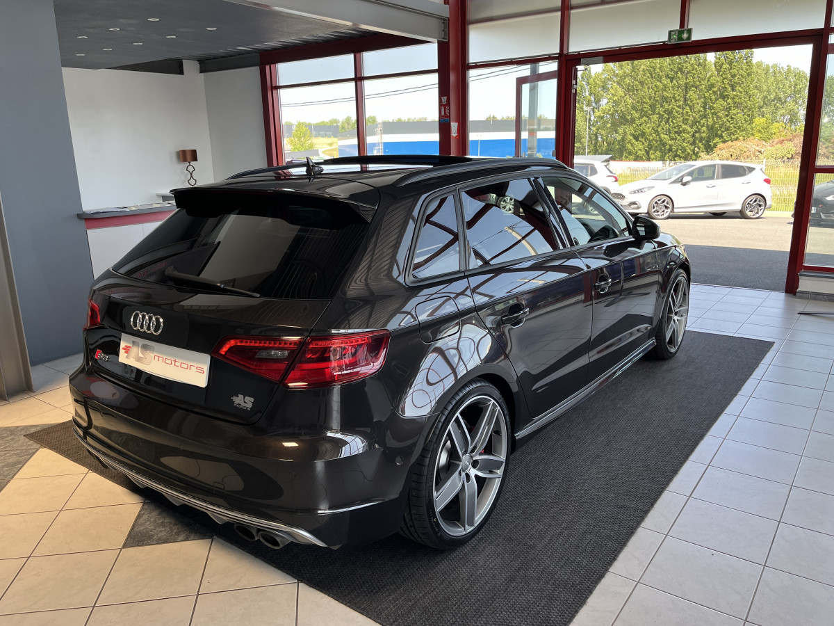 AUDI S3 SPORTBACK 2,0 TFSI 300  GPS ACC  TOIT PANORAMIQUE  KEYLESS REGULATEUR SIEGES SPORT RS  FEUX FULL LED DRIVE SELECT PARK PILOT EXCELLENT ETAT