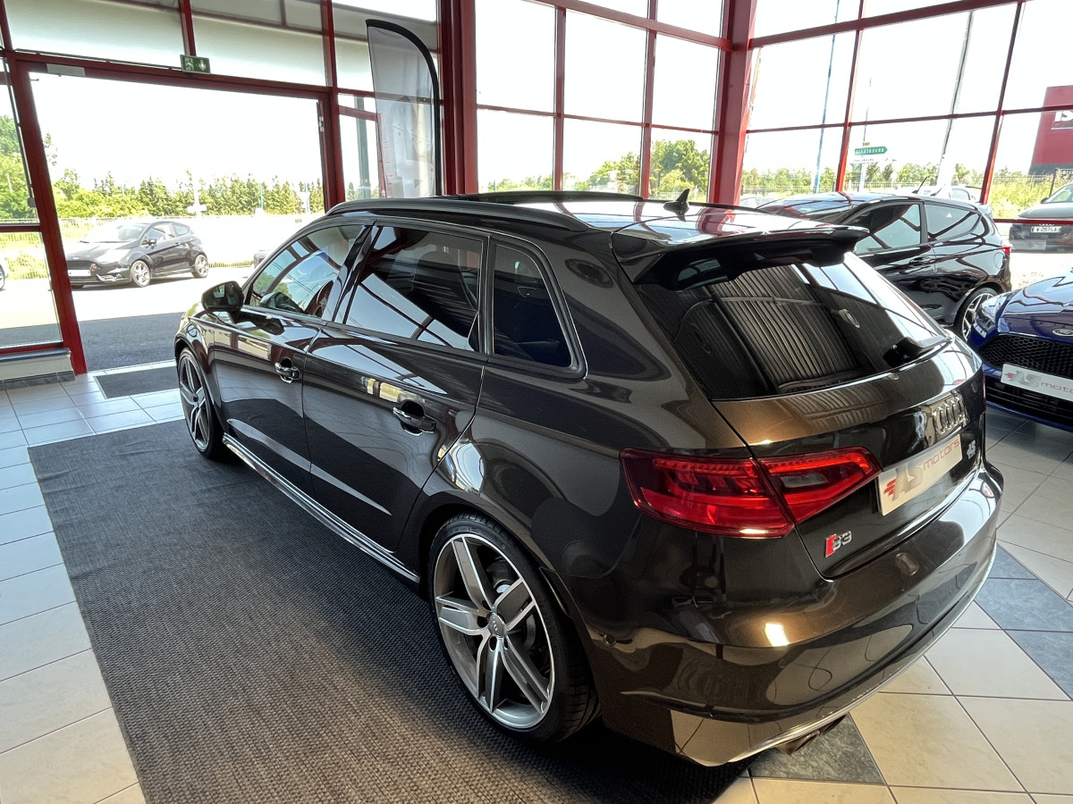 AUDI S3 SPORTBACK 2,0 TFSI 300  GPS ACC  TOIT PANORAMIQUE  KEYLESS REGULATEUR SIEGES SPORT RS  FEUX FULL LED DRIVE SELECT PARK PILOT EXCELLENT ETAT