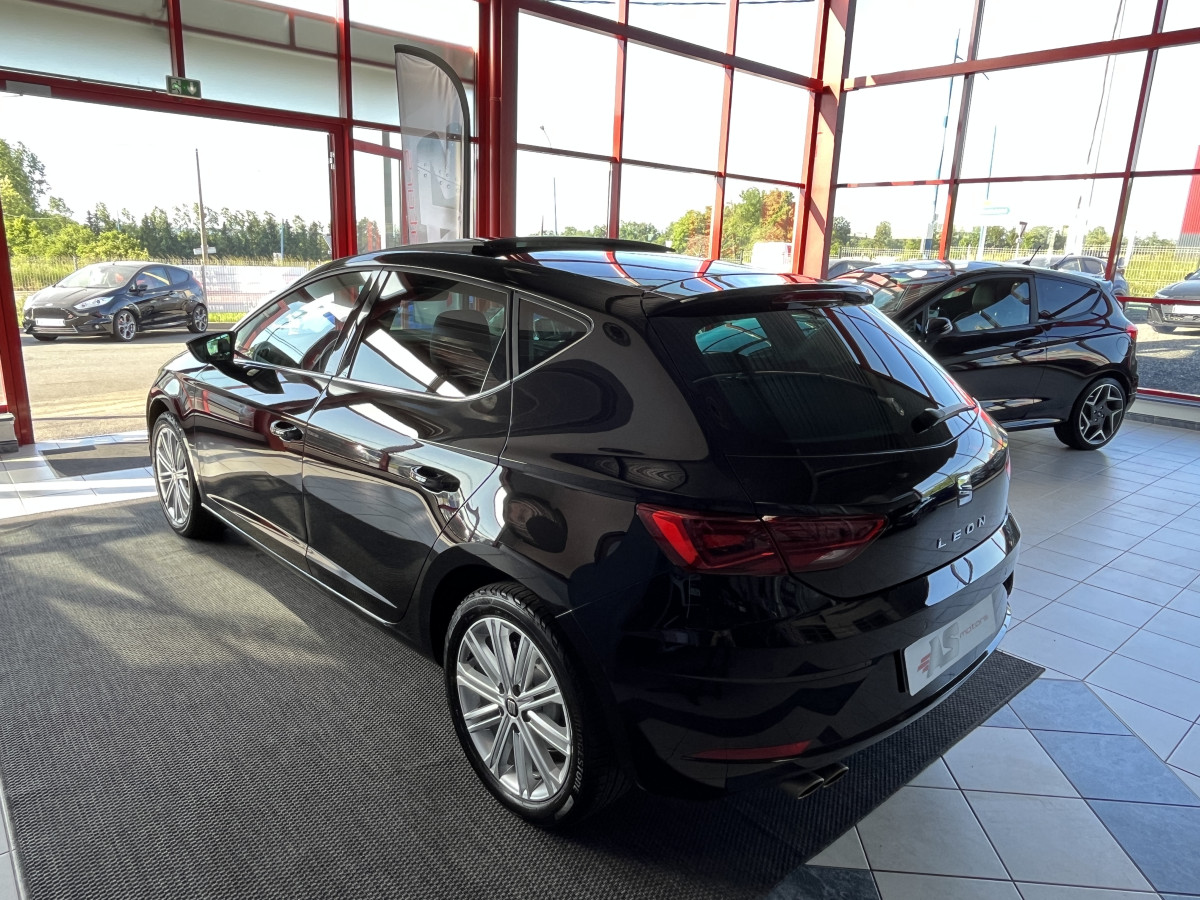 SEAT LEON XCELLENCE 1,5 TSI 150 DSG7 TOIT PANO GPS CAMERA  REGULATEUR DIGITAL COCKPIT KEYLESS CARPLAY EXCELLENT ETAT