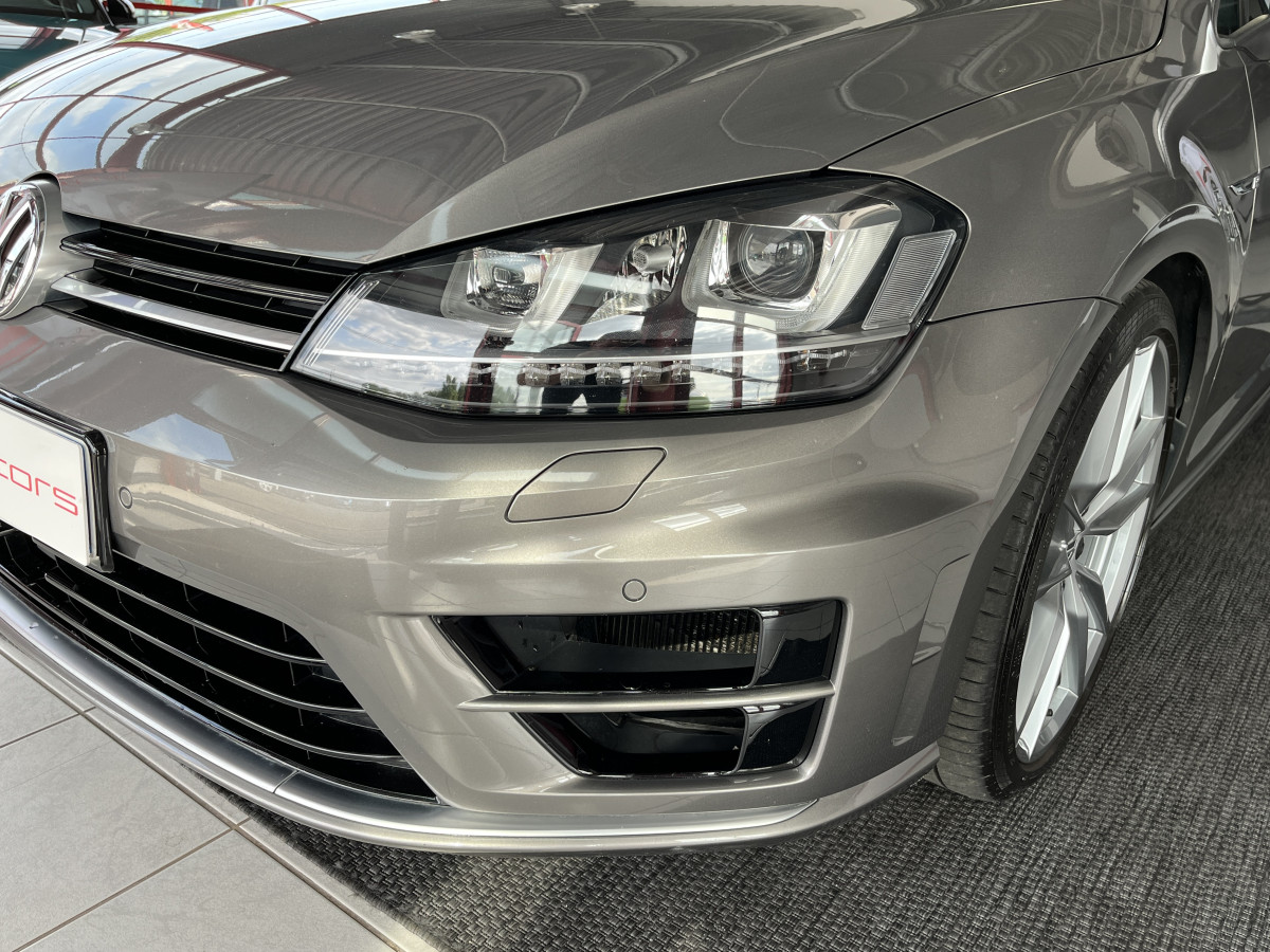 VOLKSWAGEN GOLF 7 R 2,0 TSI 300 DSG6 4 MOTION GPS DISCOVER PRO DCC ACC TOIT PANO FEUX BI-XENON  JANTES PRETORIA EXCELLENT ETAT