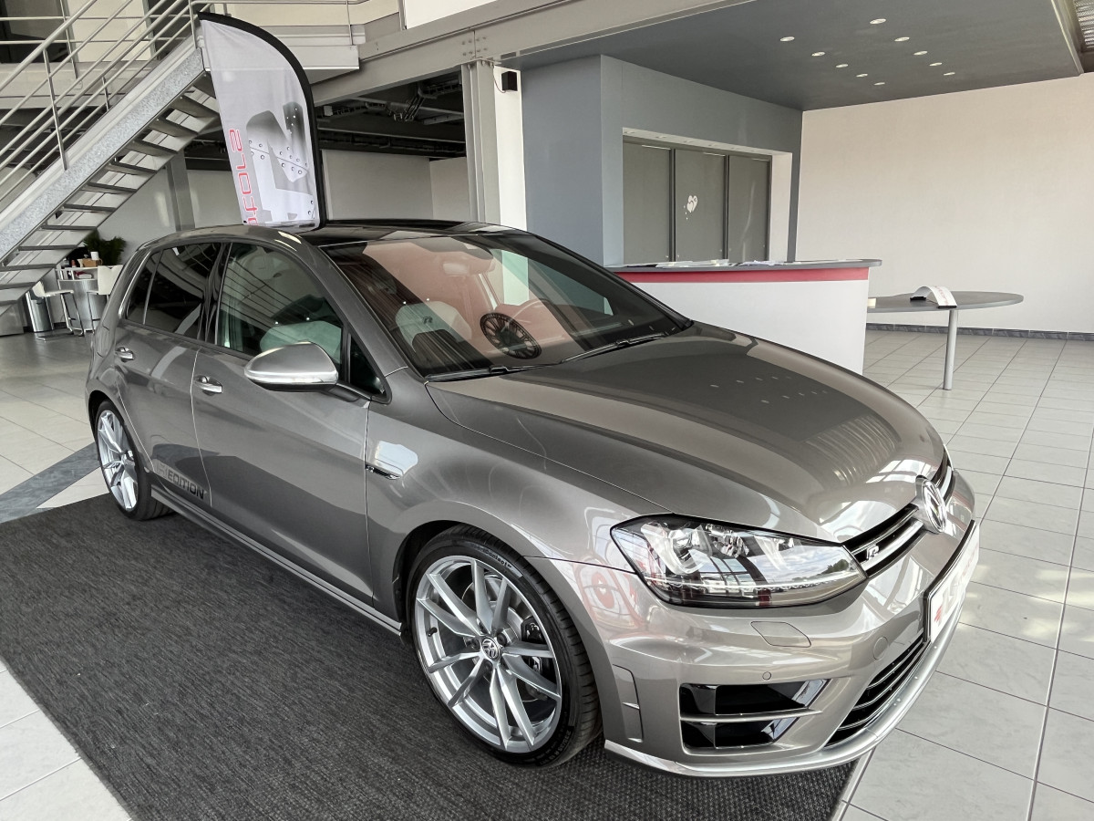 VOLKSWAGEN GOLF 7 R 2,0 TSI 300 DSG6 4 MOTION GPS DISCOVER PRO DCC ACC TOIT PANO FEUX BI-XENON  JANTES PRETORIA EXCELLENT ETAT