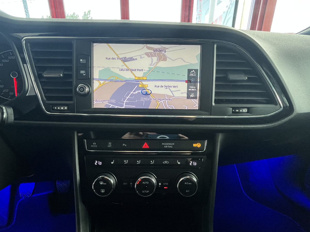 SEAT LEON FR 1,5 TSI 150 GPS APPLE CARPLAY HIFI BEATS KEYLESS REGULATEUR FULL LED SEZT DRIVE PROFILE EXCELLENT ETAT