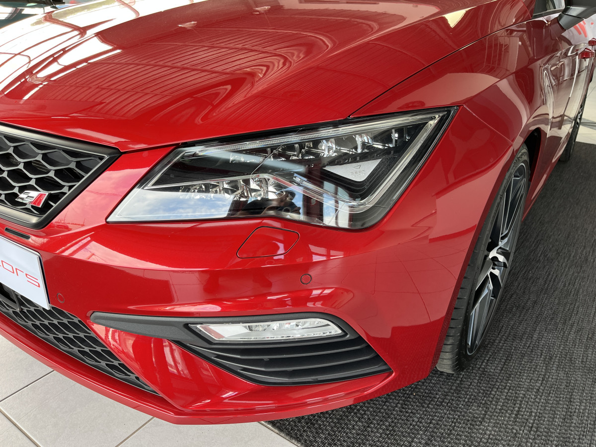 SEAT LEON CUPRA 2,0 TSI 300 DSG6 GPS ACC DCC APPLE CARPLAY KEYLESS FULL LED DIGITAL COCKPIT  ETAT NEUF