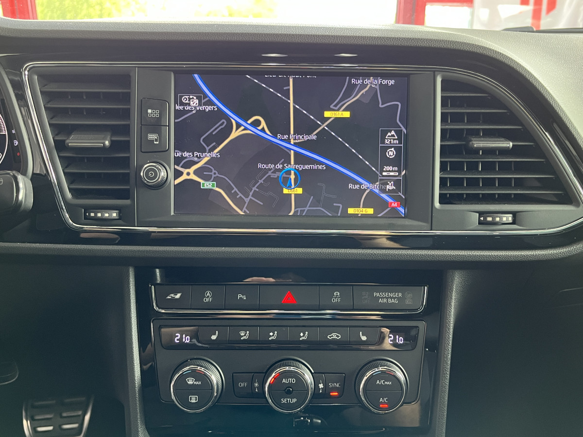 SEAT LEON CUPRA 2,0 TSI 300 DSG6 GPS ACC DCC APPLE CARPLAY KEYLESS FULL LED DIGITAL COCKPIT  ETAT NEUF