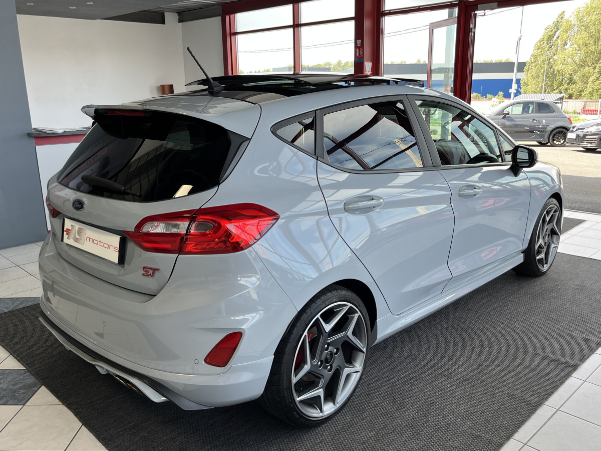 FORD FIESTA ST 200 1,5 200  PACK PERFORMANCE TOIT PANO GPS CAMERA HIFI B&O REGULATEUR PACK HIVER KEYLESS EXCELLENT ETAT