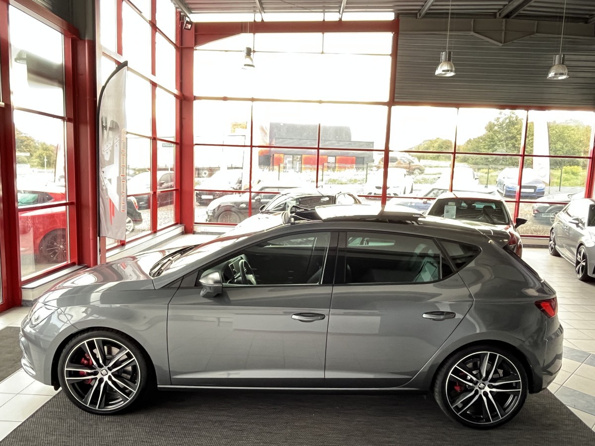 SEAT LEON CUPRA 2,0 TSI 300 DSG6 TOIT PANO GPS CAMERA  ACC DCC  HIFI BEATS APPLE CARPLAY KEYLESS FULL LED DIGITAL COCKPIT  ETAT NEUF FULL OPTIONS