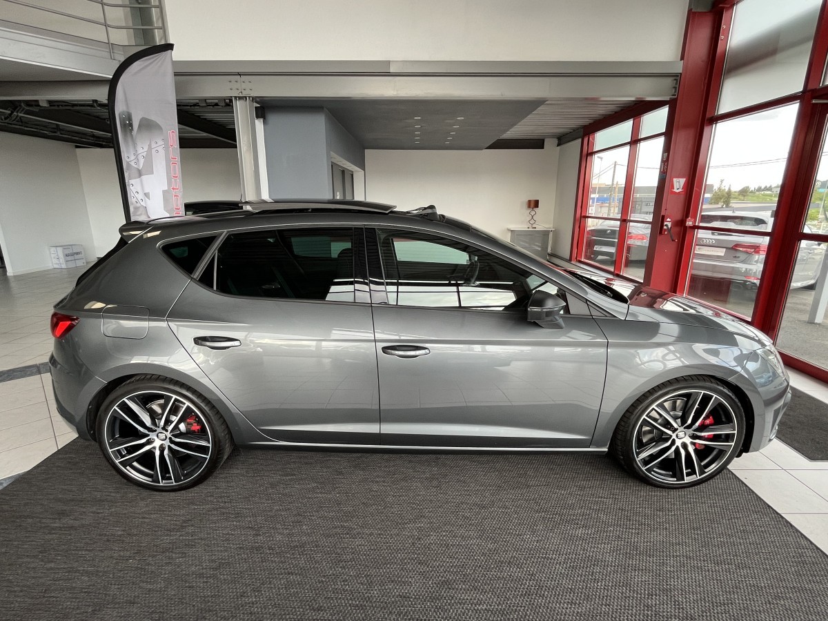 SEAT LEON CUPRA 2,0 TSI 300 DSG6 TOIT PANO GPS CAMERA  ACC DCC  HIFI BEATS APPLE CARPLAY KEYLESS FULL LED DIGITAL COCKPIT  ETAT NEUF FULL OPTIONS