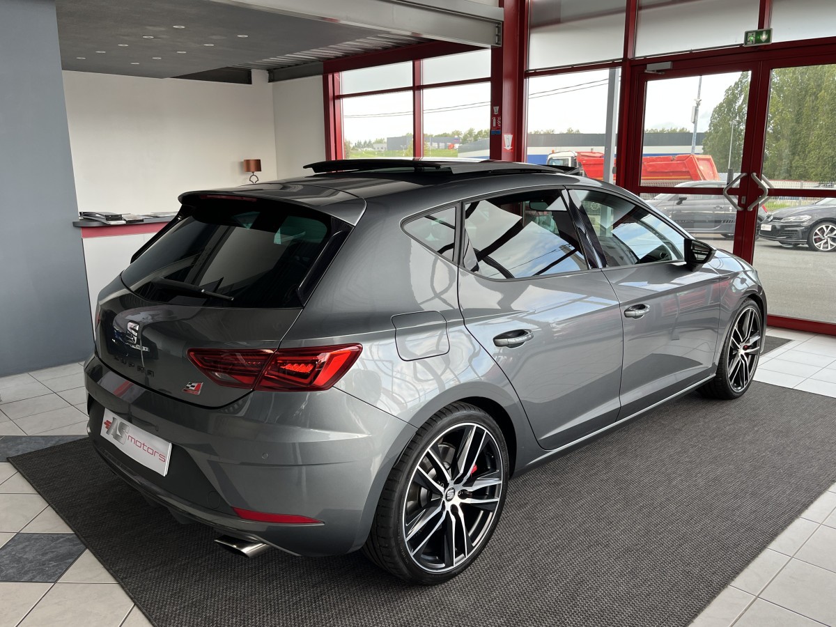 SEAT LEON CUPRA 2,0 TSI 300 DSG6 TOIT PANO GPS CAMERA  ACC DCC  HIFI BEATS APPLE CARPLAY KEYLESS FULL LED DIGITAL COCKPIT  ETAT NEUF FULL OPTIONS