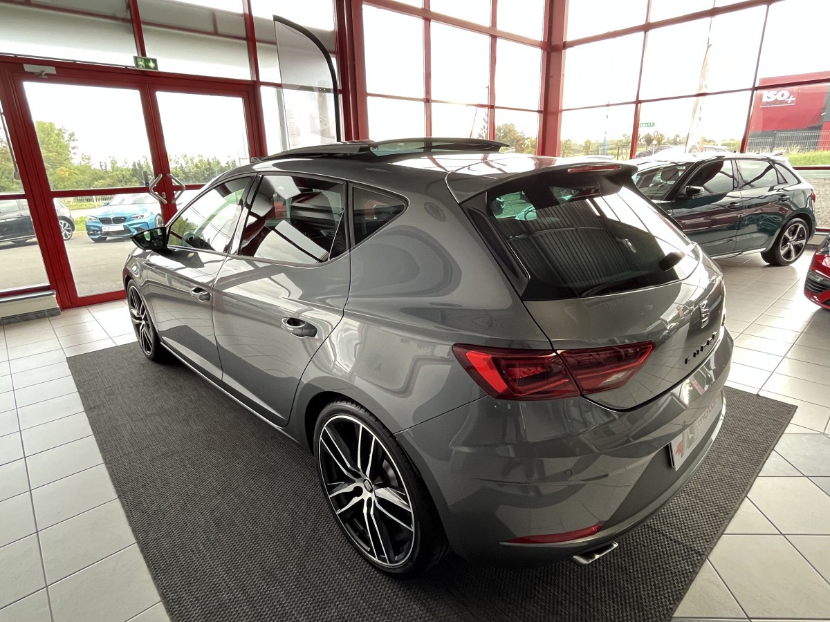 SEAT LEON CUPRA 2,0 TSI 300 DSG6 TOIT PANO GPS CAMERA  ACC DCC  HIFI BEATS APPLE CARPLAY KEYLESS FULL LED DIGITAL COCKPIT  ETAT NEUF FULL OPTIONS