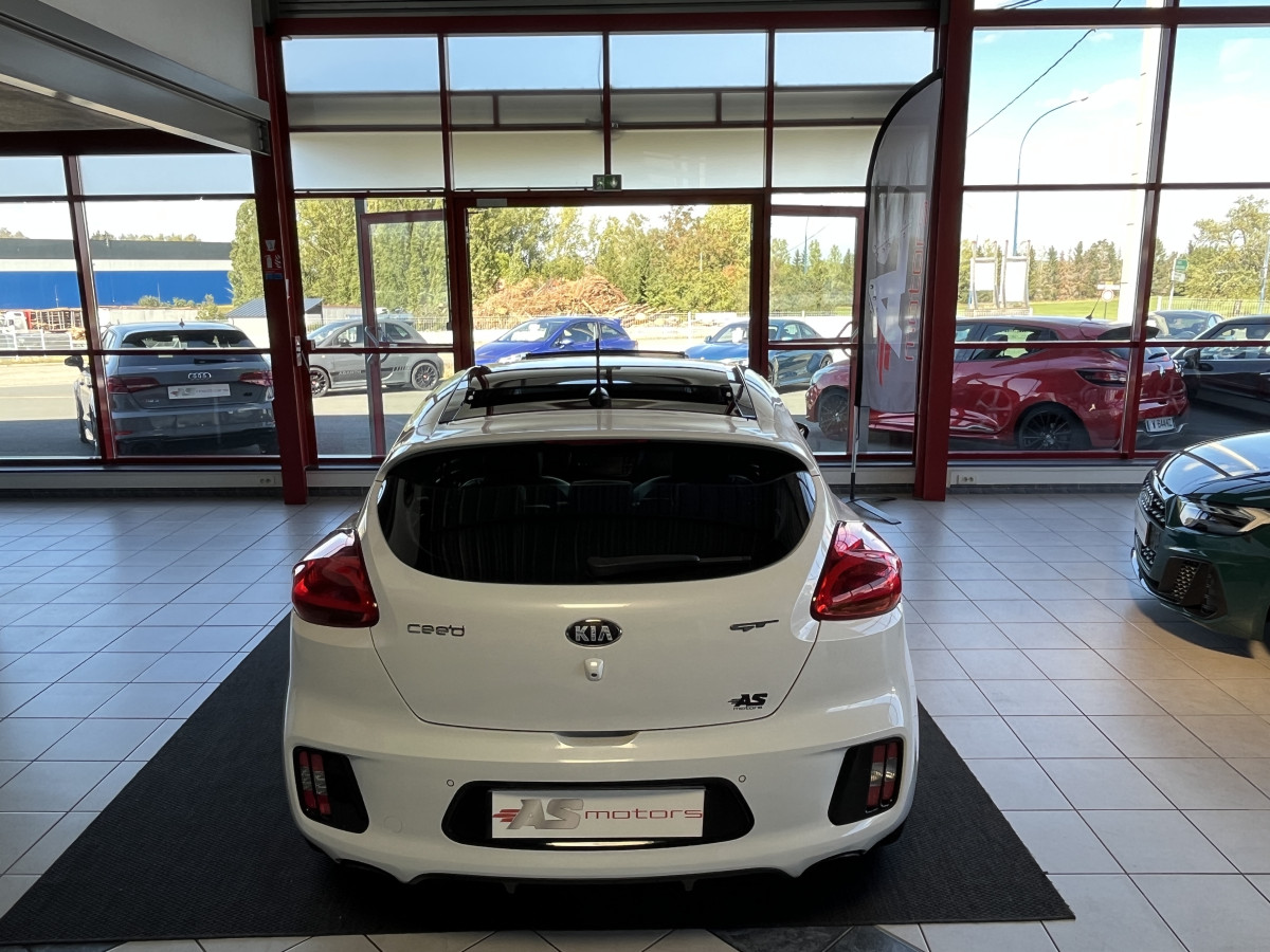 KIA CEE'D GT 1,6 GDI 204 TOIT PANORAMIQUE GPS CAMERA KEYLESS REGULATEUR RECARO FEUX XENON PACK HIVER