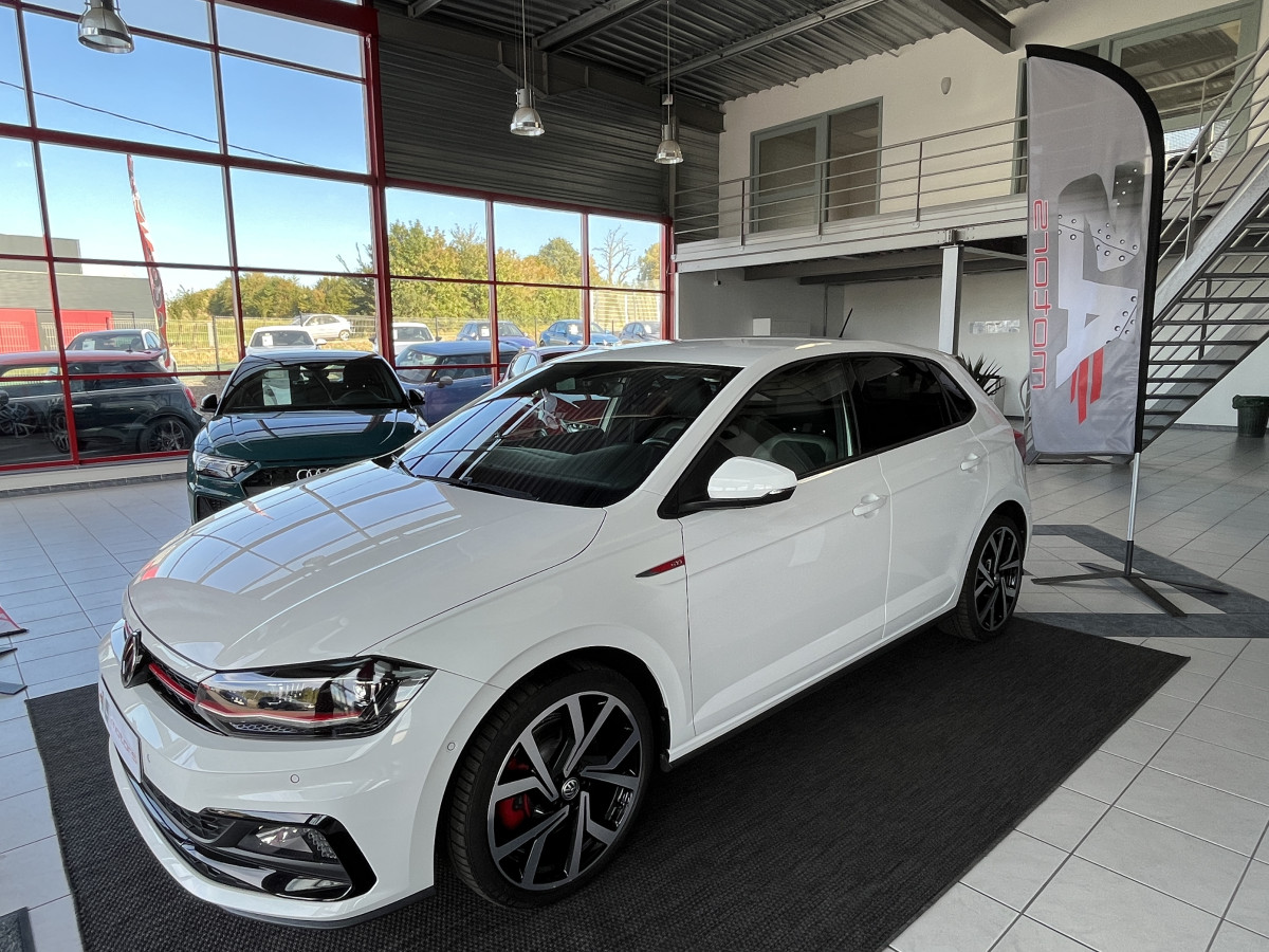 VOLKSWAGEN  POLO 2,0 TSI 200 DSG6  ACC DMS PARK PILOT  APPLE CARPLAY DIGITAL COCKPIT JANTES BRESCIA FULL LED ETAT NEUF