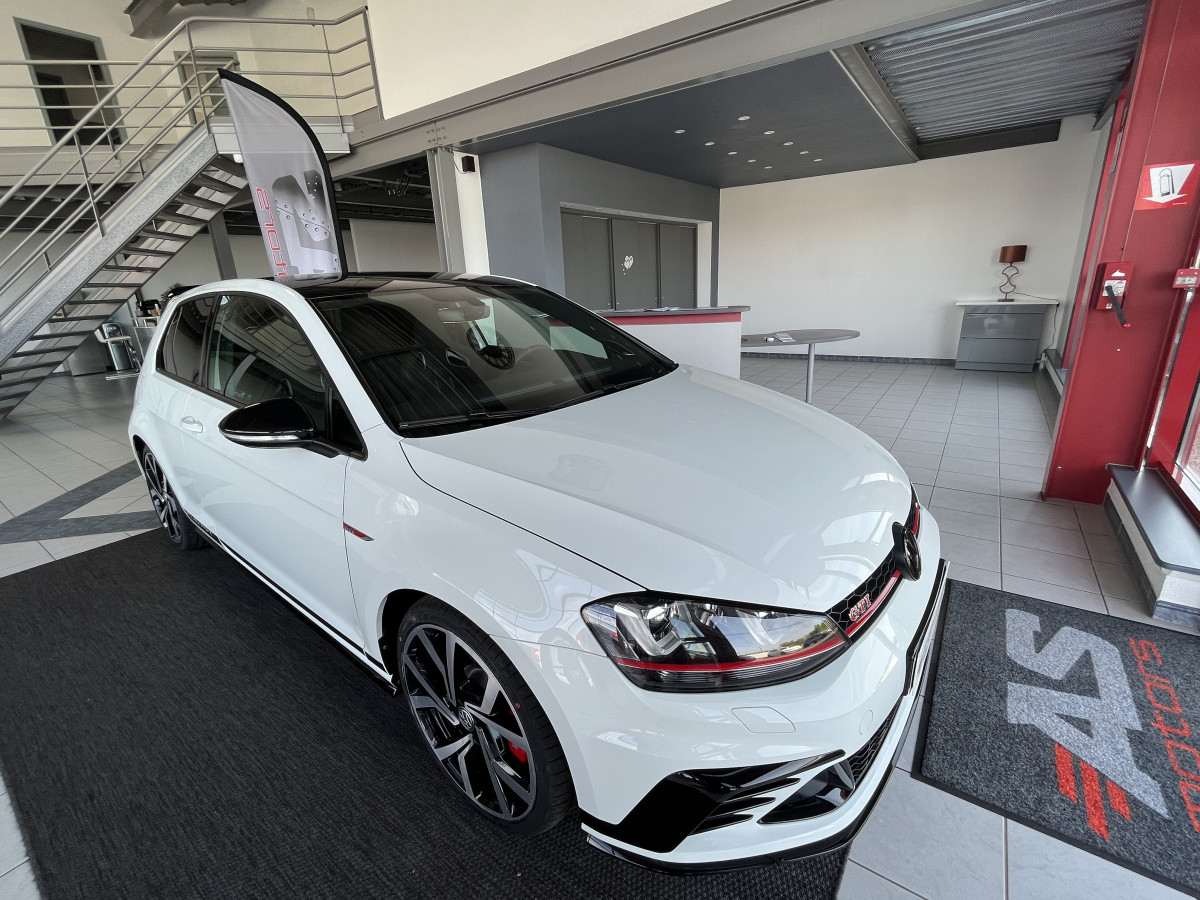 VOLKSWAGEN GOLF GTI CLUBSPORT 2,0 TSI 265 DSG6 GPS DCC REGULATEUR SIEGES RECARO HIFI DYNAUDIO BI-XENON EXCELLENT ETAT