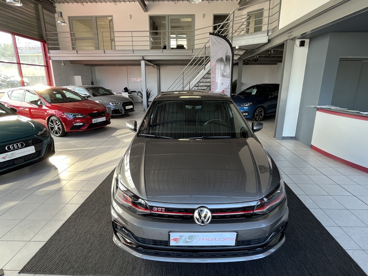 VOLKSWAGEN POLO 2,0 TSI 200 DSG6 DIGITAL COCKPIT GPS CAMERA  ACC DMS PARK PILOT FULL LED APPLE CARPLAY ETAT NEUF