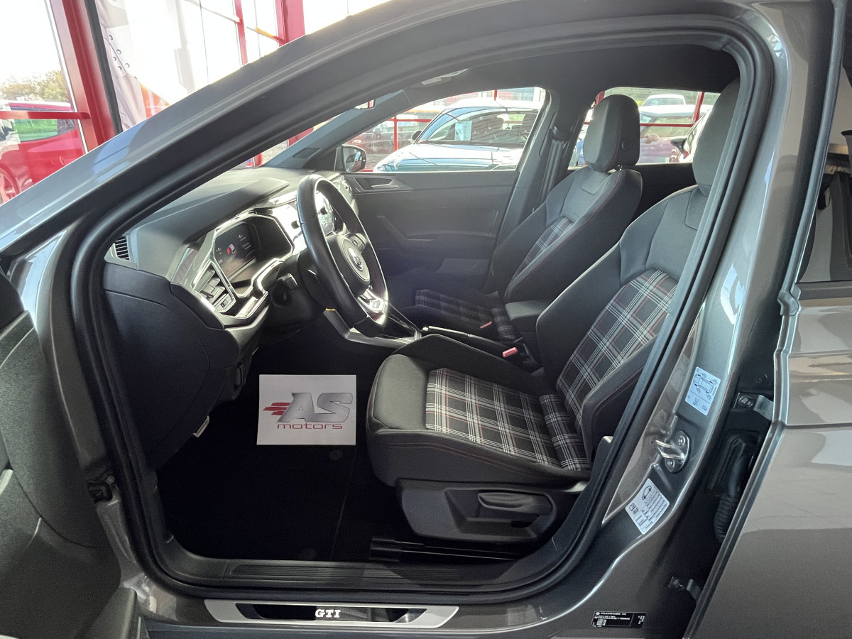 VOLKSWAGEN POLO 2,0 TSI 200 DSG6 DIGITAL COCKPIT GPS CAMERA  ACC DMS PARK PILOT FULL LED APPLE CARPLAY ETAT NEUF