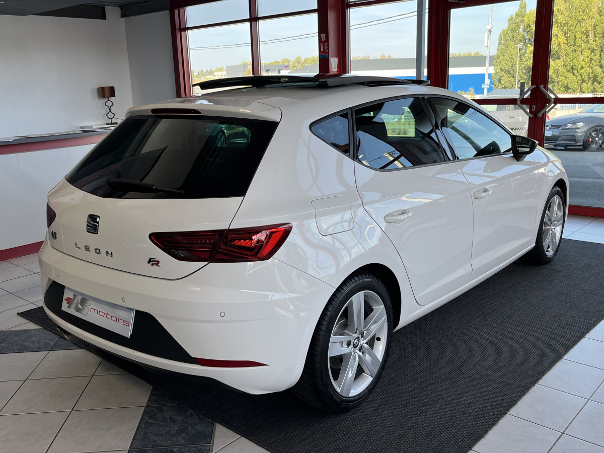 SEAT LEON FR 1,5 TSI 150 TOIT PANO GPS CAMERA REGULATEUR FEUX LED DIGITAL COCKPIT ETAT NEUF