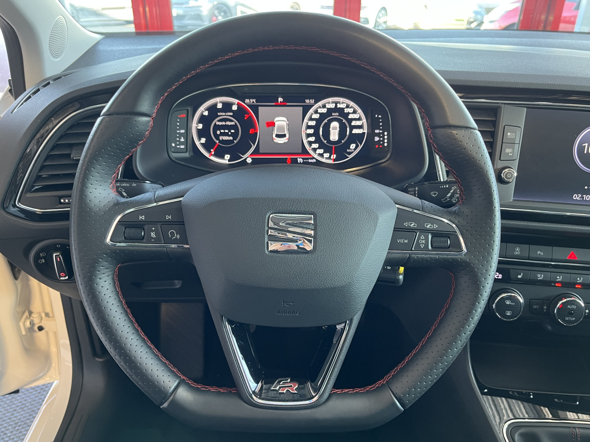 SEAT LEON FR 1,5 TSI 150 TOIT PANO GPS CAMERA REGULATEUR FEUX LED DIGITAL COCKPIT ETAT NEUF