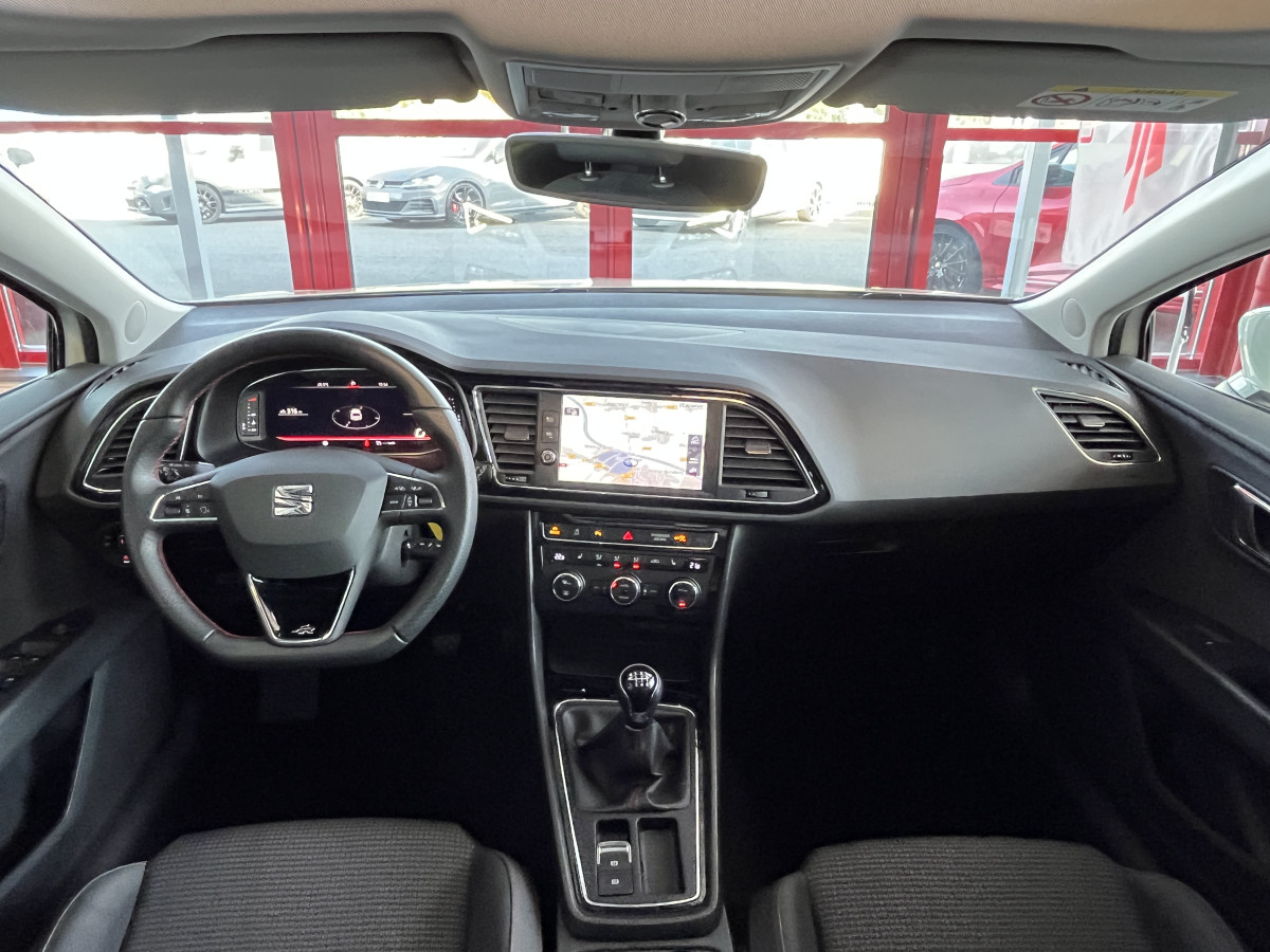 SEAT LEON FR 1,5 TSI 150 TOIT PANO GPS CAMERA REGULATEUR FEUX LED DIGITAL COCKPIT ETAT NEUF