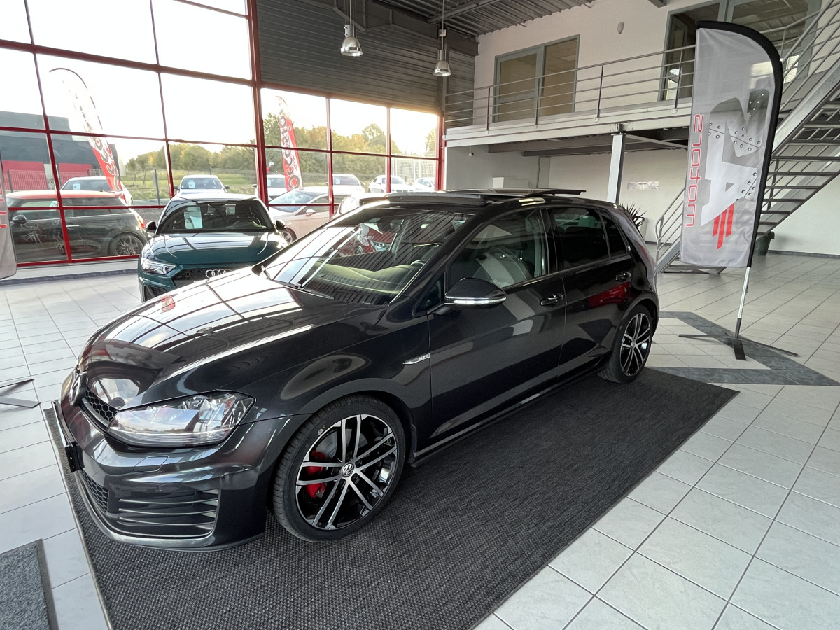 VOLKSWAGEN GOLF  7 GTD 2,0 184 DSG6  TOIT PANO GPS DCC PARK PILOT FEUX BI-XENON REGULATEUR EXCELLENT ETAT