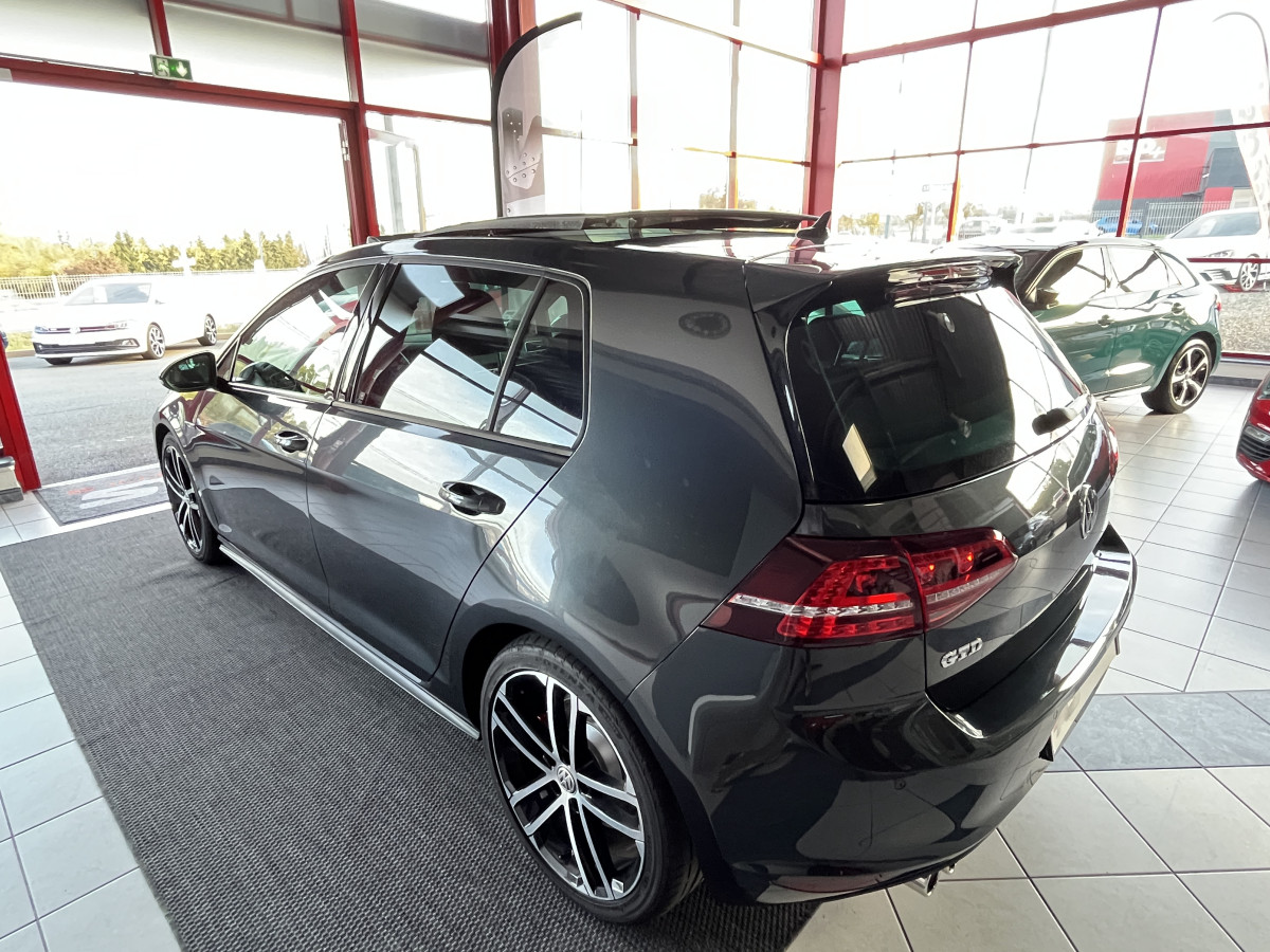 VOLKSWAGEN GOLF 7 GTD 2,0 184 DSG6 TOIT PANO GPS DCC PARK PILOT FEUX  BI-XENON REGULATEUR EXCELLENT ETAT - Vente de véhicules d'occasion - Garage  AS Motors