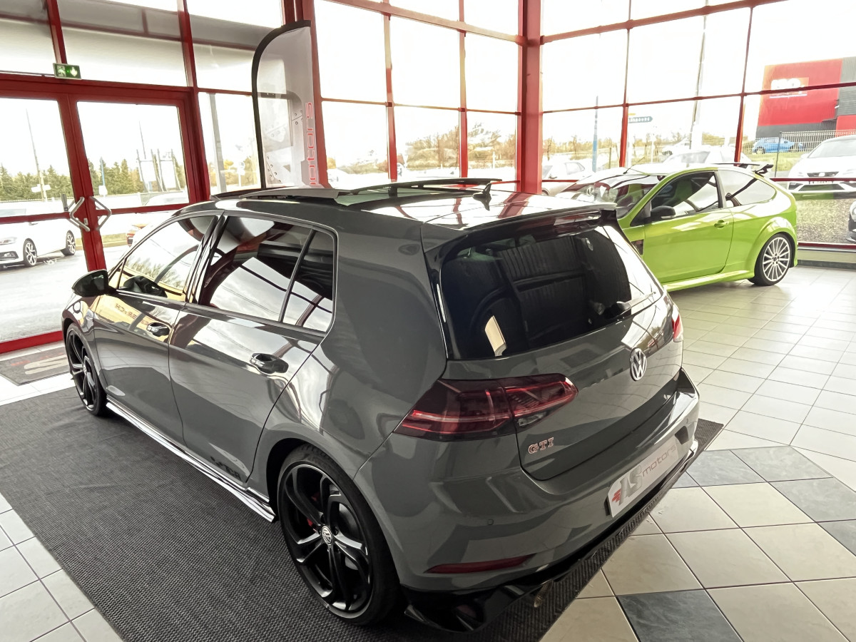 VOLKSWAGEN GOLF  7 TCR  2,0 TSI 290 DSG7 TOIT PANO GPS CAMERA DCC ACC FULL LED AKRAPOVIC KEYLESS DIGITAL COCKPIT  ETAT NEUF