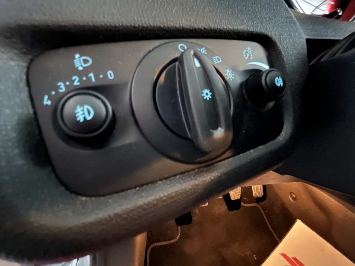 FORD FIESTA ST 1,6 200 EDITION LIMITED PACK PERF GPS SONY BLUETOOTH RECARO PACK HIVER EXCELLENT ETAT