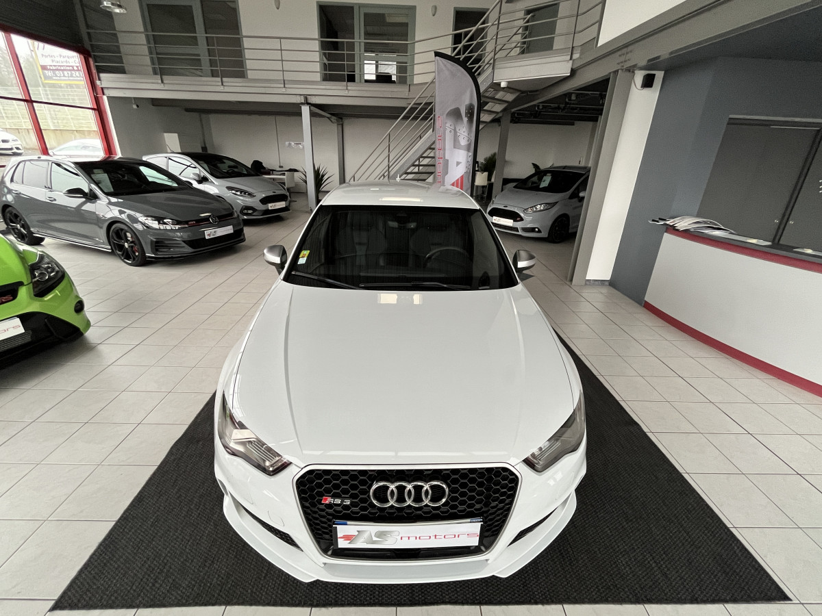 AUDI RS3 SPORTBACK 2,5 TFSI 367 S-TRONIC 7 QUATTRO GPS FULL LED  ECHAPPEMENT RS REGULATEUR ADAPTATIF JANTES ROTOR AUDI DRIVE SELECT EXCELLENT ETAT