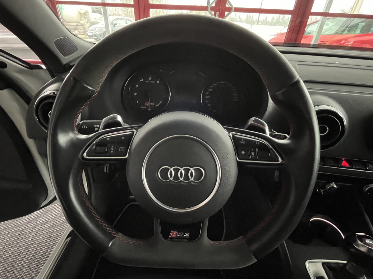 AUDI RS3 SPORTBACK 2,5 TFSI 367 S-TRONIC 7 QUATTRO GPS FULL LED  ECHAPPEMENT RS REGULATEUR ADAPTATIF JANTES ROTOR AUDI DRIVE SELECT EXCELLENT ETAT