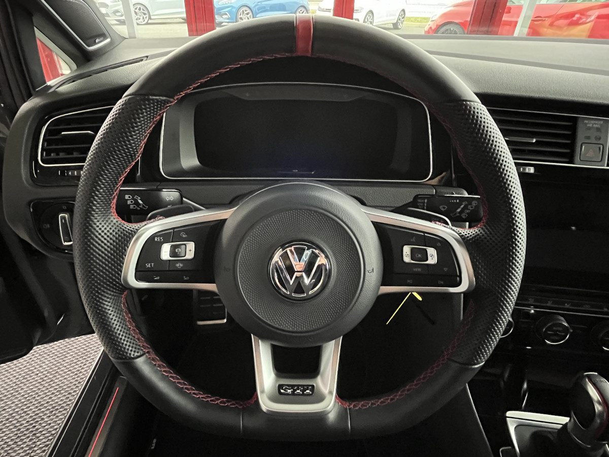 VOLKSWAGEN GOLF  7 TCR  2,0 TSI 290 DSG7  GPS CAMERA DMS ACC FULL LED DYNAUDIO  DIGITAL COCKPIT POT AKRAPOVIC PARK ASSIST ETAT NEUF