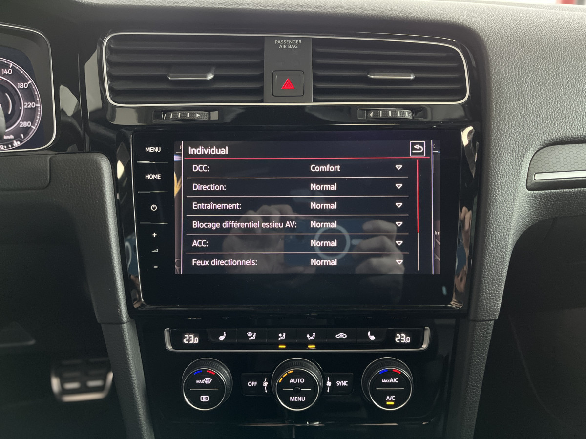 VOLKSWAGEN GOLF 7 2,0 TSI 245 PERFORMANCE  TOIT PANORAMIQUE CARPLAY GPS CAMERA ACC DCC HIFI DYNAUDIO KEYLESS FULL LED FULL CUIR JANTES BRESCIA DIGITAL COCKPIT ETAT NEUF