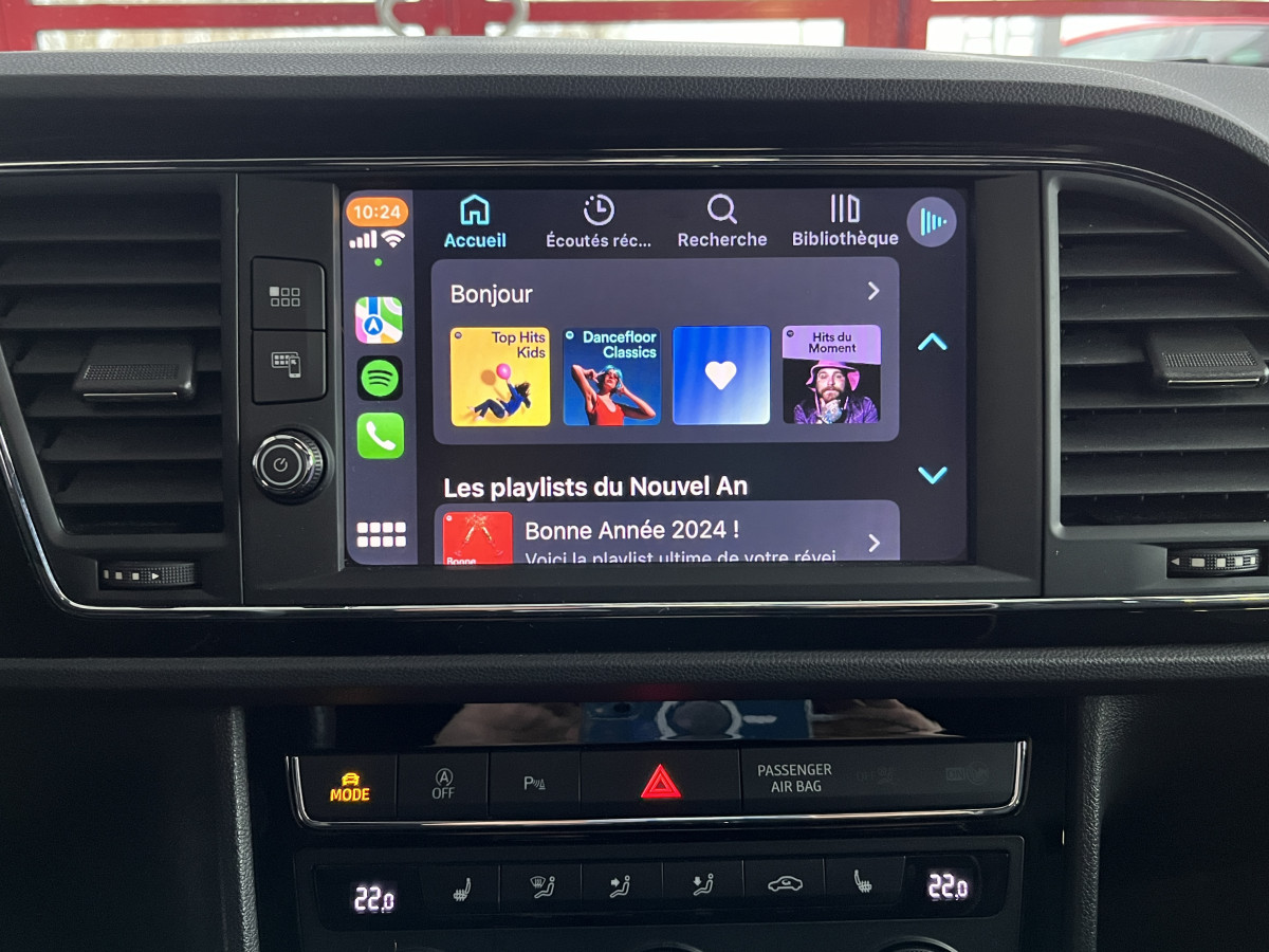 SEAT LEON FR 1,5 TSI 150 TOIT PANORAMIQUE GPS  APPLE CARPLAY REGULATEUR DIGITAL KEYLESS COCKPIT FULL LED APPLE CARPLAY ETAT NEUF