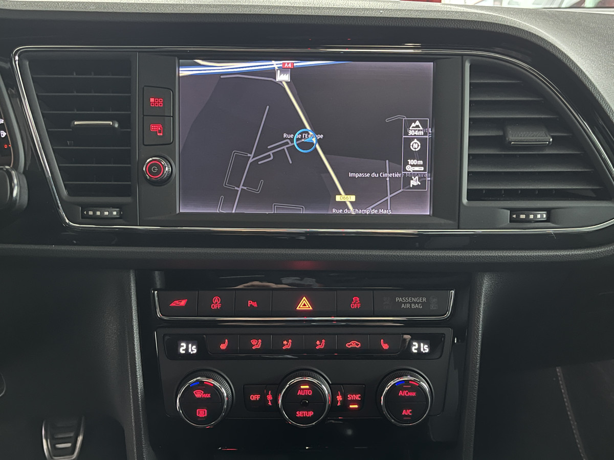 SEAT LEON CUPRA 2,0 TSI 300 TOIT PANORAMIQUE GPS CAMERA ACC DCC FULL LED KEYLESS APPLE CARPLAY ETAT NEUF