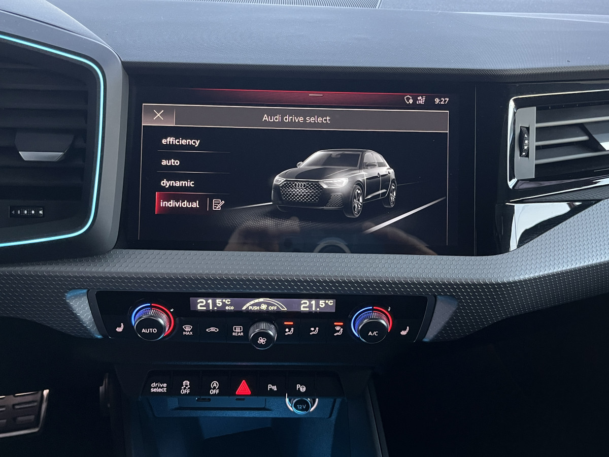 AUDI A1 SPORTBACK  40 TFSI 200  FULL S-LINE S-TRONIC6 APPLE CARPLAY FULL LED  ACC DRIVE SELECT DIGITAL COCKPIT PARKPILOT  ETAT NEUF