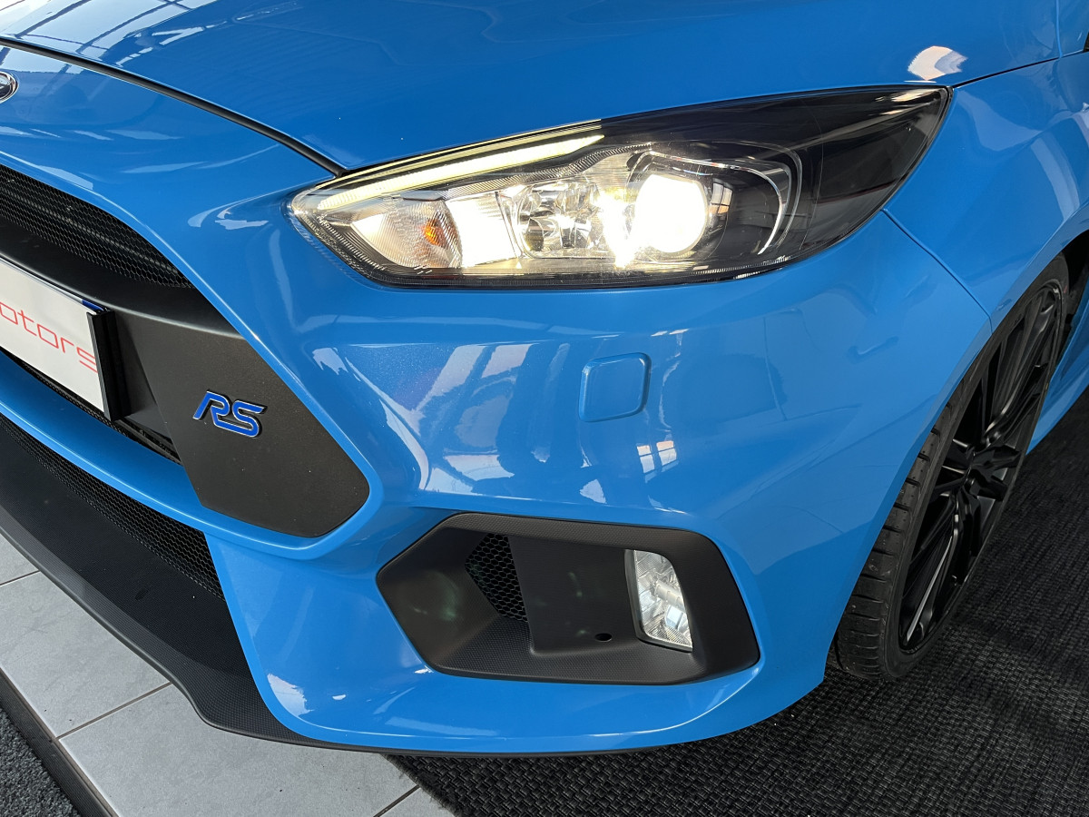 FORD FOCUS RS 2,3 350 4X4 BLUE AND BLACK EDITION PERFORMANCE GPS CAMERA  APPLE CAR PLAY HIFI SONY KEYLESS REGULATEUR FEUX BI-XENON EXCELLENT ETAT