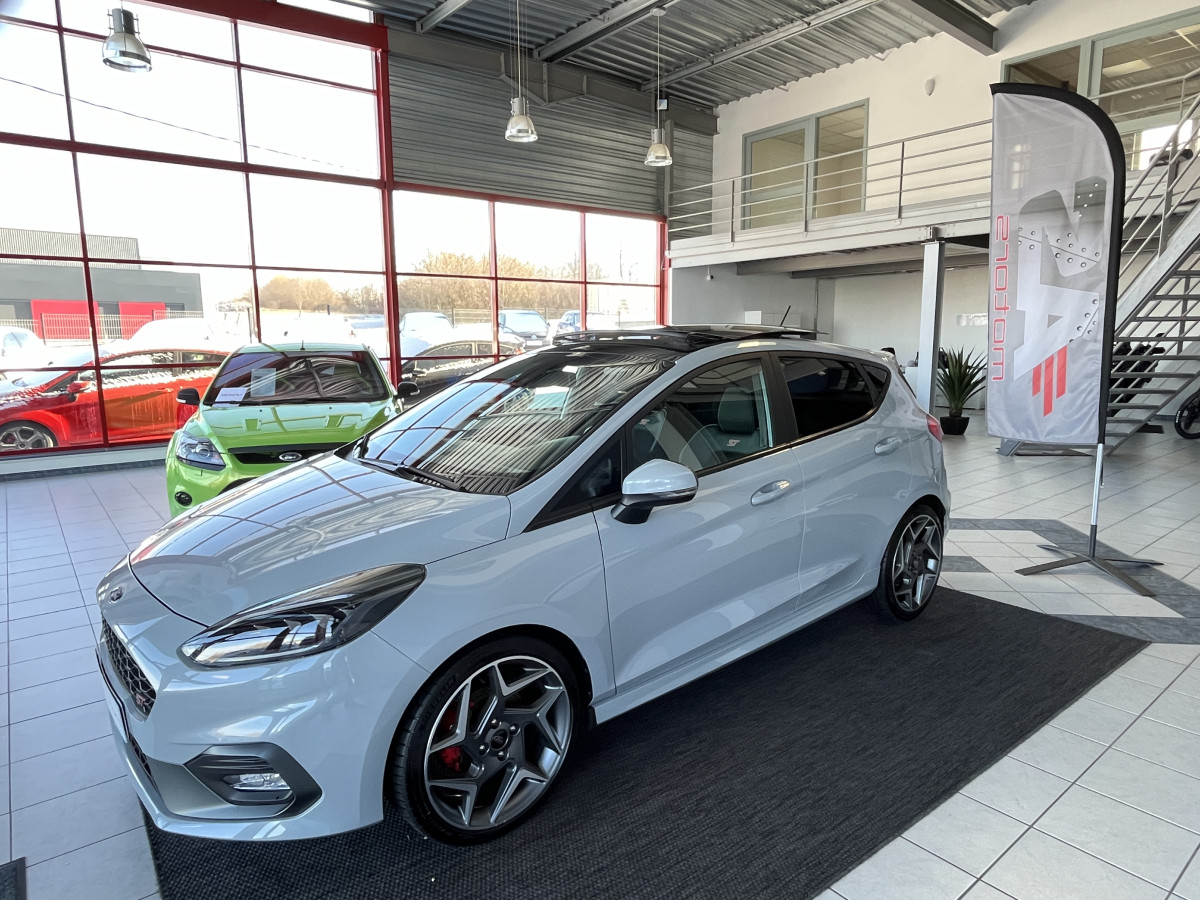 FORD FIESTA ST 1,5 200 PACK PERFORMANCE TOIT PANO  GPS CAMERA  KEYLESS  ECHAPPEMENT MILLTEK APPLE CARPLAY FULL LED BLUETOOTH HIFI B&O REGULATEUR FULL OPTIONS