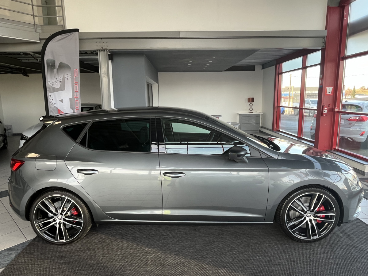 SEAT LEON CUPRA 2,0 TSI 300 DSG6 GPS ACC DCC APPLE CARPLAY  FULL LED DIGITAL COCKPIT  ETAT NEUF