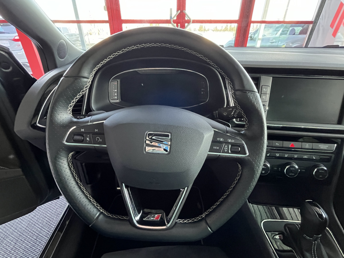 SEAT LEON CUPRA 2,0 TSI 300 DSG6 GPS ACC DCC APPLE CARPLAY  FULL LED DIGITAL COCKPIT  ETAT NEUF