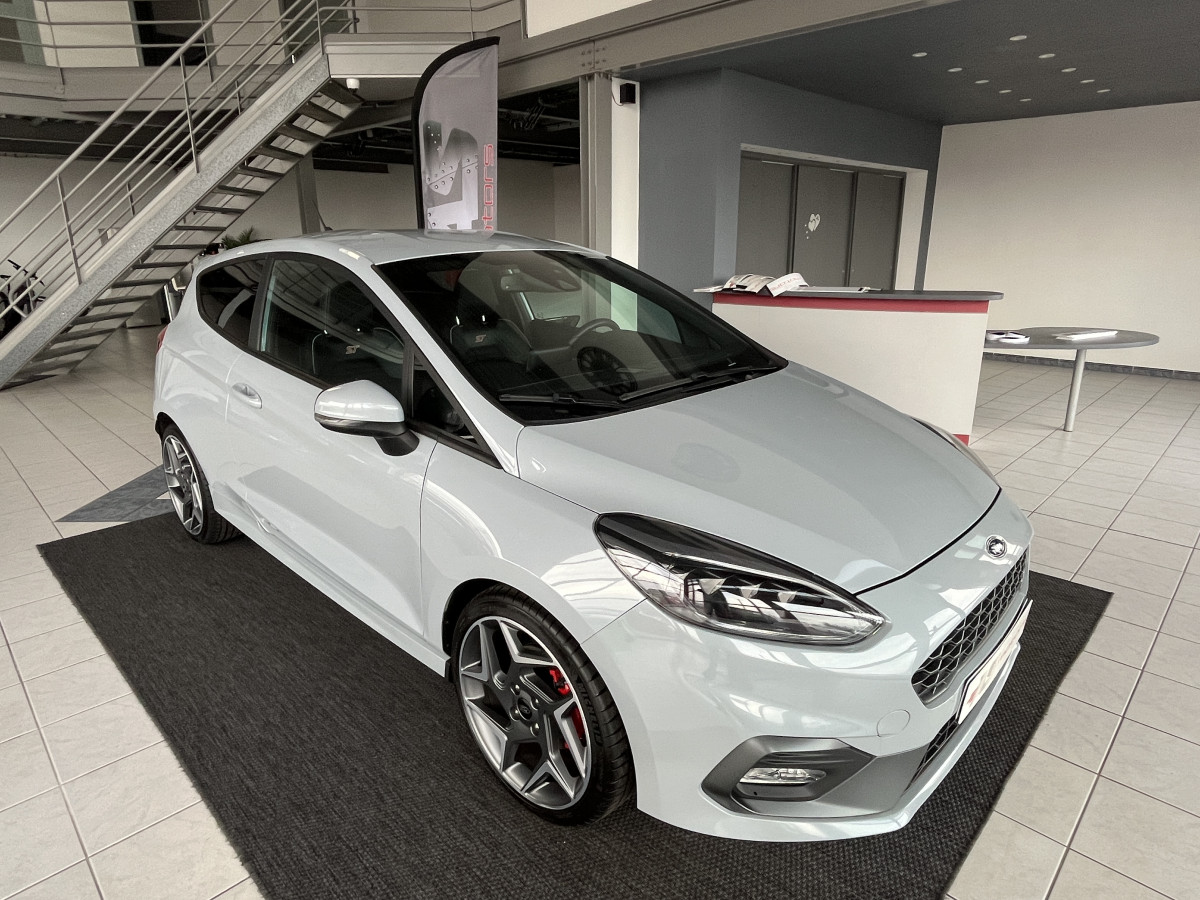 FORD FIESTA ST 1,5 200 PACK PERF GPS  APPLE CARPLAY FULL LED BLUETOOTH HIFI B&O REGULATEUR KEYLESS PACK HIVER ETAT NEUF