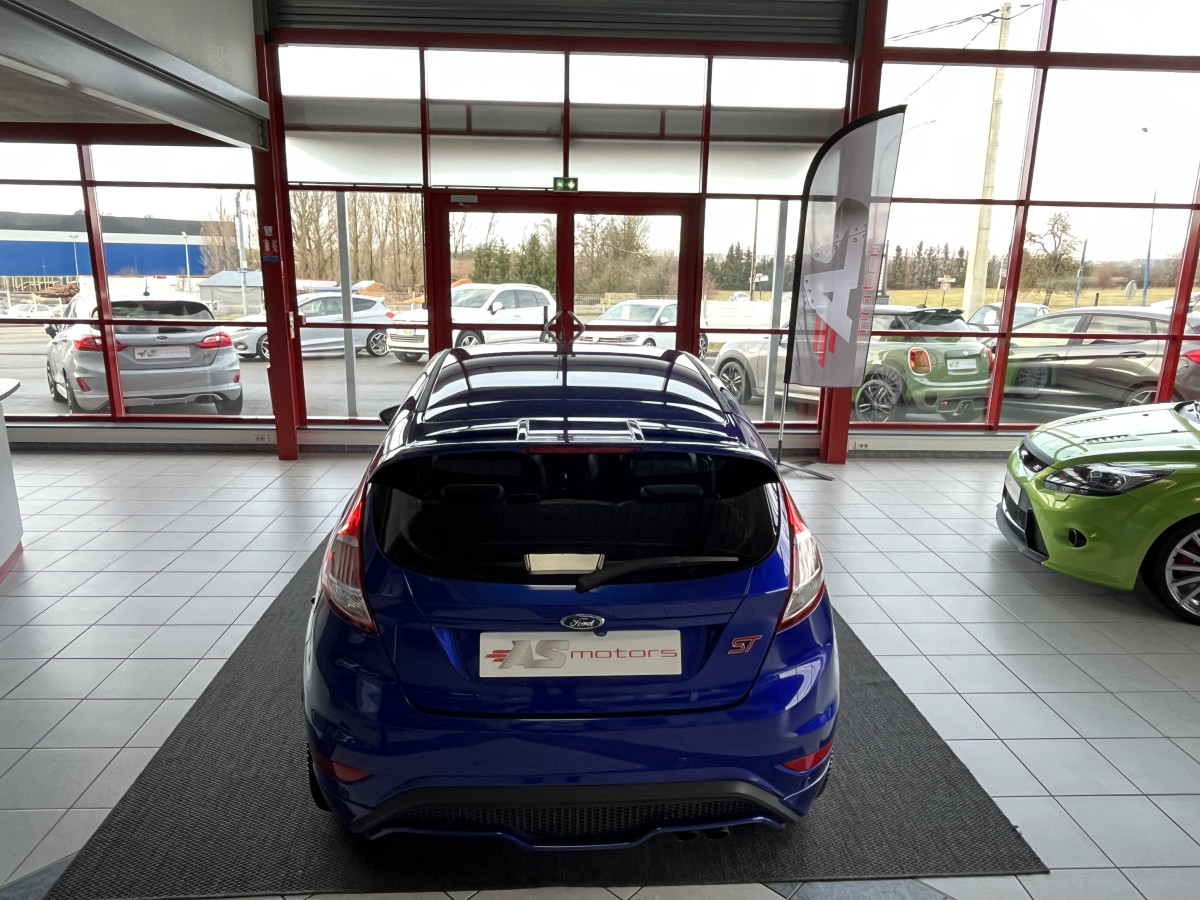 FORD FIESTA ST 1,6 182 FULL OPTIONS PACK PERF GPS CAMERA REGULATEUR KEYLESS SONY RECARO PARK PILOT PACK HIVER ETAT NEUF