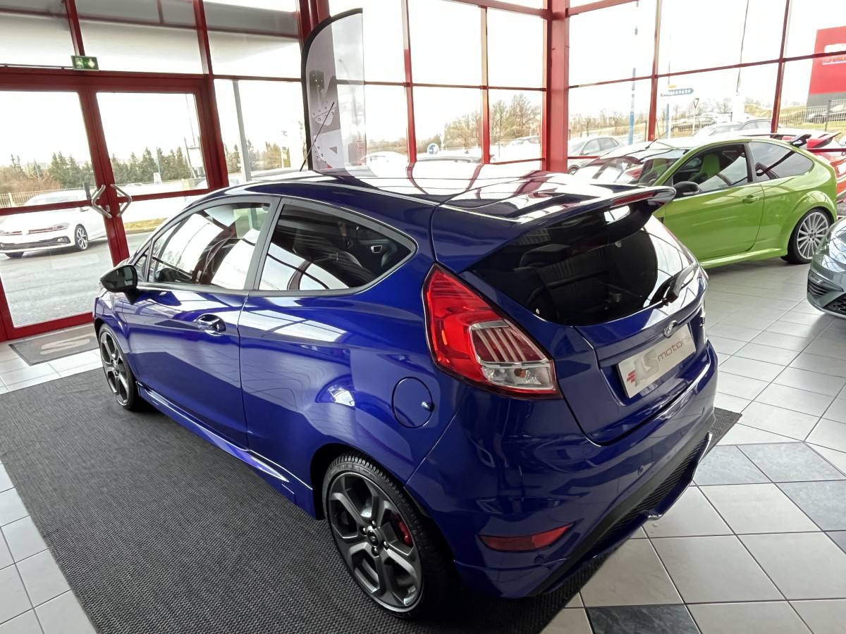 FORD FIESTA ST 1,6 182 FULL OPTIONS PACK PERF GPS CAMERA REGULATEUR KEYLESS SONY RECARO PARK PILOT PACK HIVER ETAT NEUF