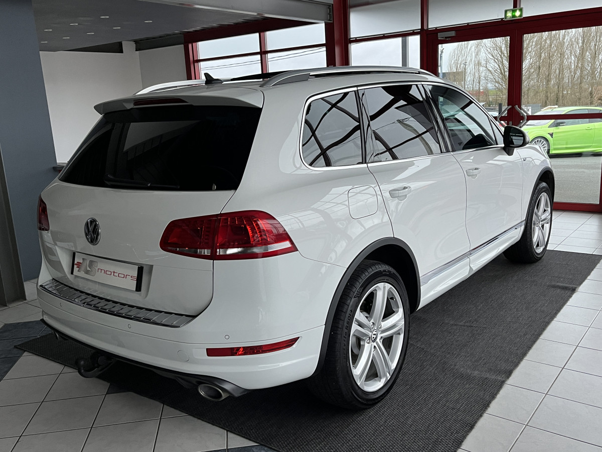 VOLKSWAGEN TOUAREG 3,0 V6 TDI 245 BVA8 FULL R-LINE EXCLUSIVE 4MOTION TOIT PANO GPS CAMERA ATTELACHE BI-XENON FULL OPTIONS EXCELLENT ETAT