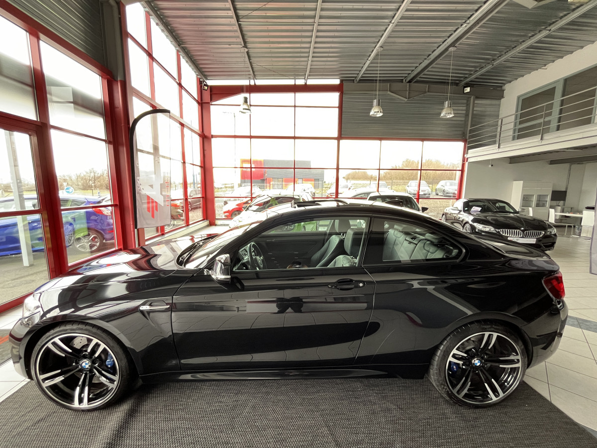 BMW M2 COUPE 3,0 370 DKG7 TOIT PANO OUVRANT  GPS CAMERA KEYLESS  BI-XENON FULL CUIR CARBON PAS DE MALUS EXCELLENT ETAT