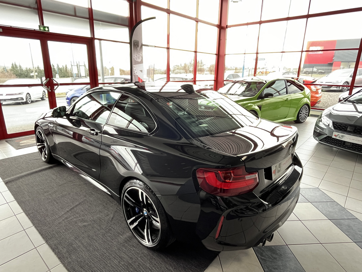 BMW M2 COUPE 3,0 370 DKG7 TOIT PANO OUVRANT  GPS CAMERA KEYLESS  BI-XENON FULL CUIR CARBON PAS DE MALUS EXCELLENT ETAT